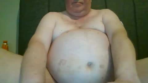 Snapshot of caerphillyphil chatting on April 2026 11:13:01 AM caerphillyphil online show from April 2026 11:13:01 AM