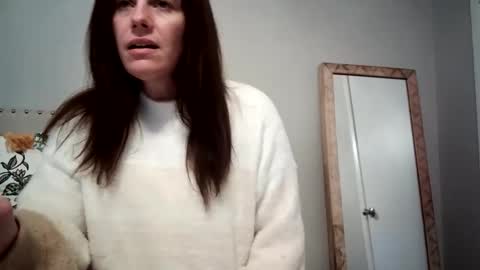 Caitie Citrine online show from December 2024 07:39:02 PM