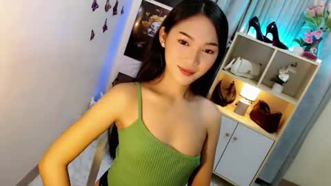 caitlin online show from November 2025 07:27:01 PM