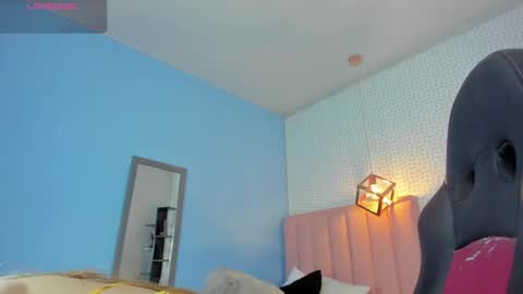 Snapshot of calanthelove chatting on October 2025 03:10:01 AM Calanthe online show from October 2025 03:10:01 AM