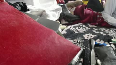 Snapshot of califclouds chatting on December 2025 08:52:01 AM califclouds online show from December 2025 08:52:01 AM