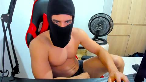Snapshot of calihotcaliente27 chatting on December 2024 02:11:02 PM calihotcaliente27 online show from December 2024 02:11:02 PM