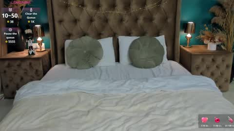 Snapshot of calimoon_ chatting on February 2025 05:46:02 PM Cali online show from February 2025 05:46:02 PM