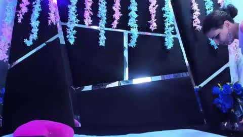 Snapshot of calipso_swet chatting on September 2025 08:43:01 PM Calipso Swet online show from September 2025 08:43:01 PM