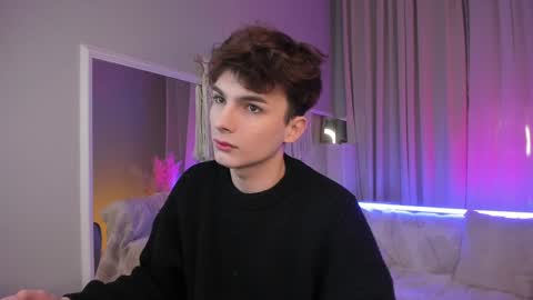 Call me Leo online show from December 2024 06:54:02 AM