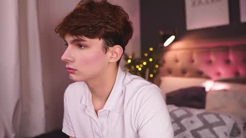 Call me Leo online show from December 2024 05:05:01 PM