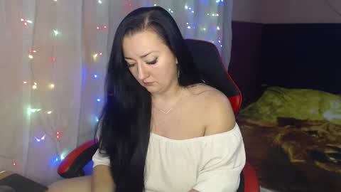 Snapshot of call_me_shaya chatting on February 2026 04:25:02 PM Shaya online show from February 2026 04:25:02 PM