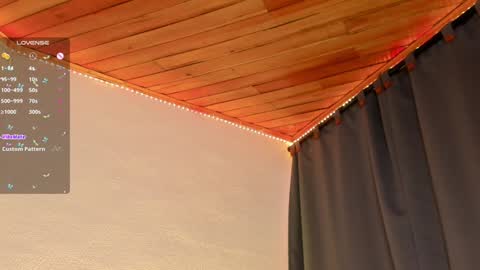 Snapshot of callme_val chatting on January 2025 11:02:02 PM Val online show from January 2025 11:02:02 PM