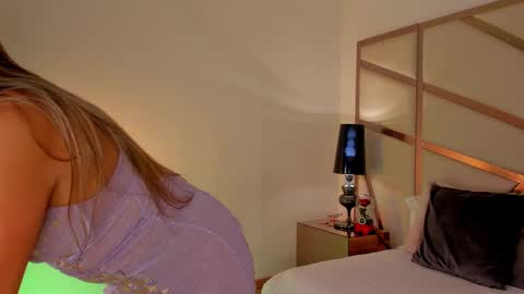 Snapshot of callmeanna_ chatting on February 2025 01:45:02 AM Anna Banana online show from February 2025 01:45:02 AM