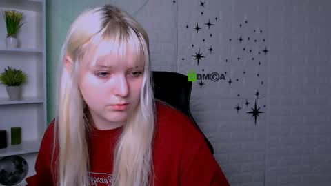 callmevivien online show from April 2026 12:00:02 PM