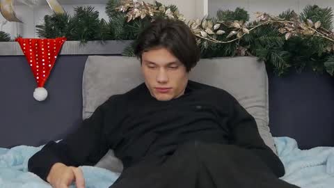 Snapshot of calvin_cay chatting on December 2024 03:47:02 AM Calvin online show from December 2024 03:47:02 AM