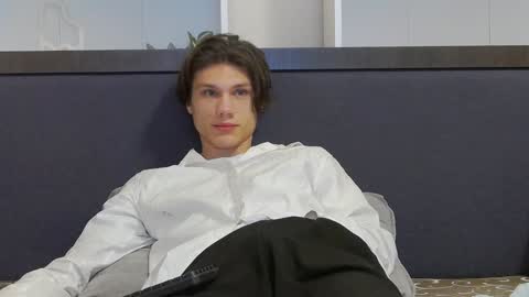 Snapshot of calvin_cay chatting on January 2025 09:31:01 PM Calvin online show from January 2025 09:31:01 PM