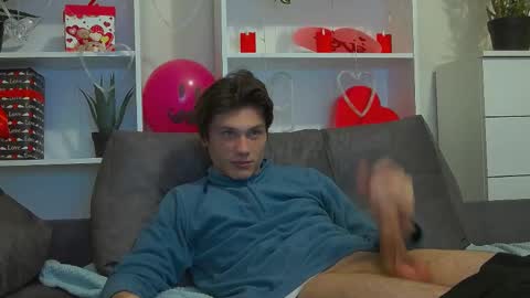 Snapshot of calvin_cay chatting on February 2025 05:19:02 AM Calvin online show from February 2025 05:19:02 AM