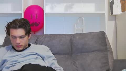 Snapshot of calvin_cay chatting on February 2025 11:43:02 PM Calvin online show from February 2025 11:43:02 PM