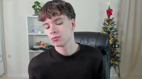 Hey I am Calvin  online show from December 2024 07:06:01 PM