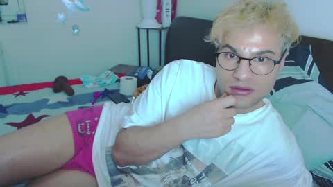 Snapshot of calvinjohnlad chatting on March 2025 12:07:02 AM Calvinjohnlad online show from March 2025 12:07:02 AM