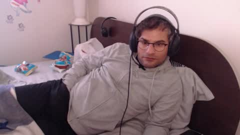 Snapshot of calvinjohnlad chatting on November 2025 06:35:02 AM Calvinjohnlad online show from November 2025 06:35:02 AM