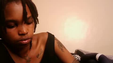 Snapshot of cam_she99 chatting on April 2026 05:30:01 PM sunflower mommy online show from April 2026 05:30:01 PM