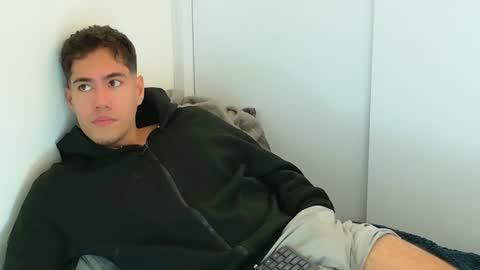 Snapshot of camara110 chatting on November 2025 08:18:01 PM camara110 online show from November 2025 08:18:01 PM