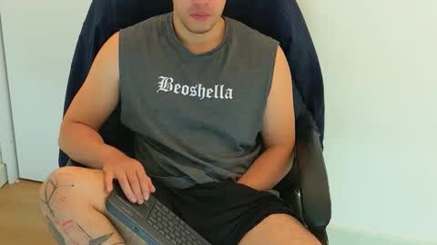 Snapshot of camara110 chatting on November 2025 08:02:02 PM camara110 online show from November 2025 08:02:02 PM