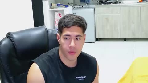 camara110 online show from February 2026 01:25:02 AM