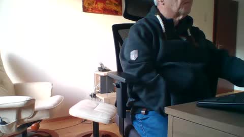 camcologne online show from December 2024 03:00:01 PM