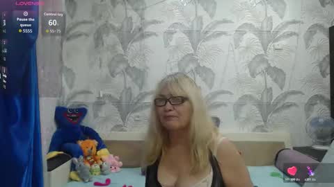 CamDiva1 online show from January 2026 02:39:02 AM