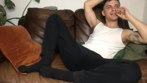 CamDoAttitude online show from November 2025 10:53:02 PM