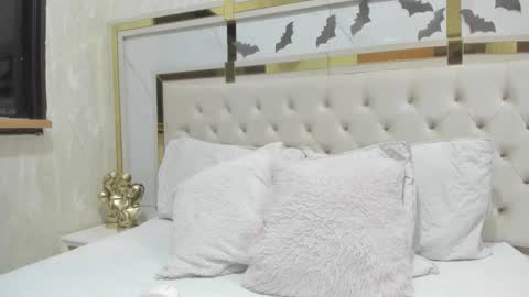 cameron_hearts online show from October 2025 11:51:02 AM