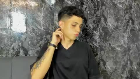 Snapshot of cameron_lux4 chatting on June 2026 03:29:02 AM CAMERON online show from June 2026 03:29:02 AM