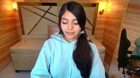 Cami  online show from November 2025 02:07:02 PM
