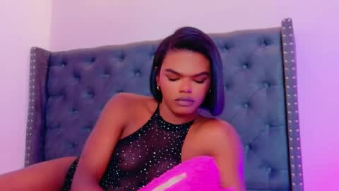 camiestrada online show from October 2025 10:05:01 PM