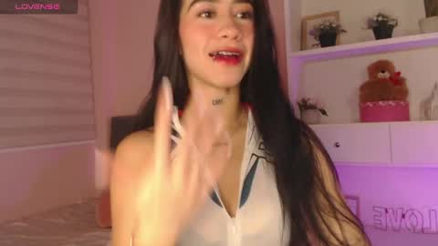 Snapshot of camiilaatorres chatting on May 2026 09:01:02 PM camila online show from May 2026 09:01:02 PM