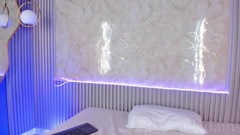 Cami online show from October 2025 10:19:02 AM