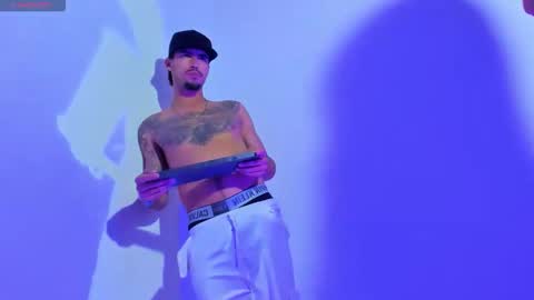  s online show from November 2025 05:17:02 AM