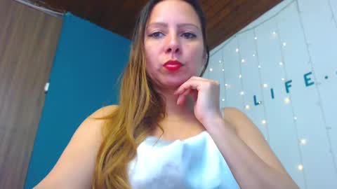 Snapshot of camila_delarosa chatting on December 2024 12:55:02 PM camila online show from December 2024 12:55:02 PM