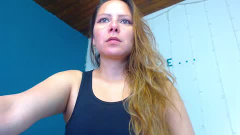 Snapshot of camila_delarosa chatting on January 2025 12:45:02 PM camila online show from January 2025 12:45:02 PM