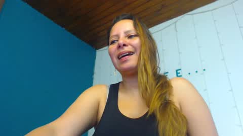 Snapshot of camila_delarosa chatting on January 2025 01:22:01 PM camila online show from January 2025 01:22:01 PM