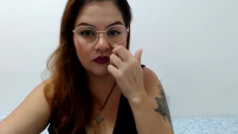 Camila Villaneva online show from October 2025 01:20:01 PM