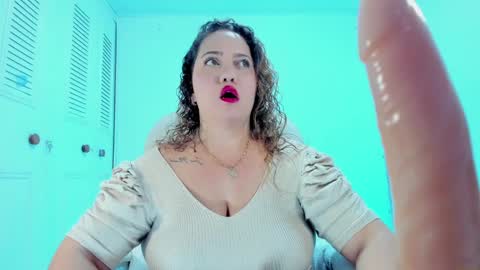 camilaa foxxx online show from February 2025 06:16:01 PM