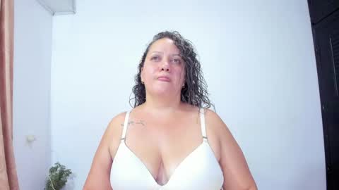 camilaa foxxx online show from May 2026 11:39:01 PM