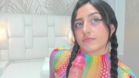 Camila  online show from February 2026 07:51:01 AM