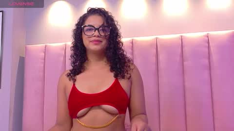 Camila online show from October 2025 12:13:02 PM