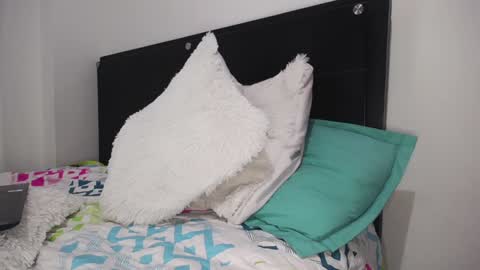 X IGcamiryan01 online show from December 2024 03:29:02 AM