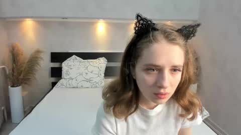 Camilla online show from October 2025 01:09:01 AM