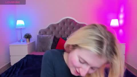 Snapshot of camilladreamer chatting on November 2025 07:17:01 PM camilladreamer online show from November 2025 07:17:01 PM