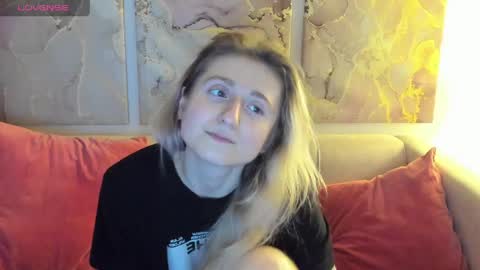 camilladreamer online show from April 2026 06:00:01 PM