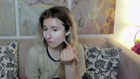 camilladreamer online show from May 2026 01:05:02 PM