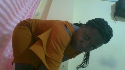 camillah_sweet online show from November 2025 12:20:01 PM