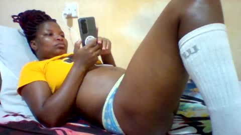 Snapshot of camillah_sweet chatting on July 2026 06:57:02 PM camillah_sweet online show from July 2026 06:57:02 PM